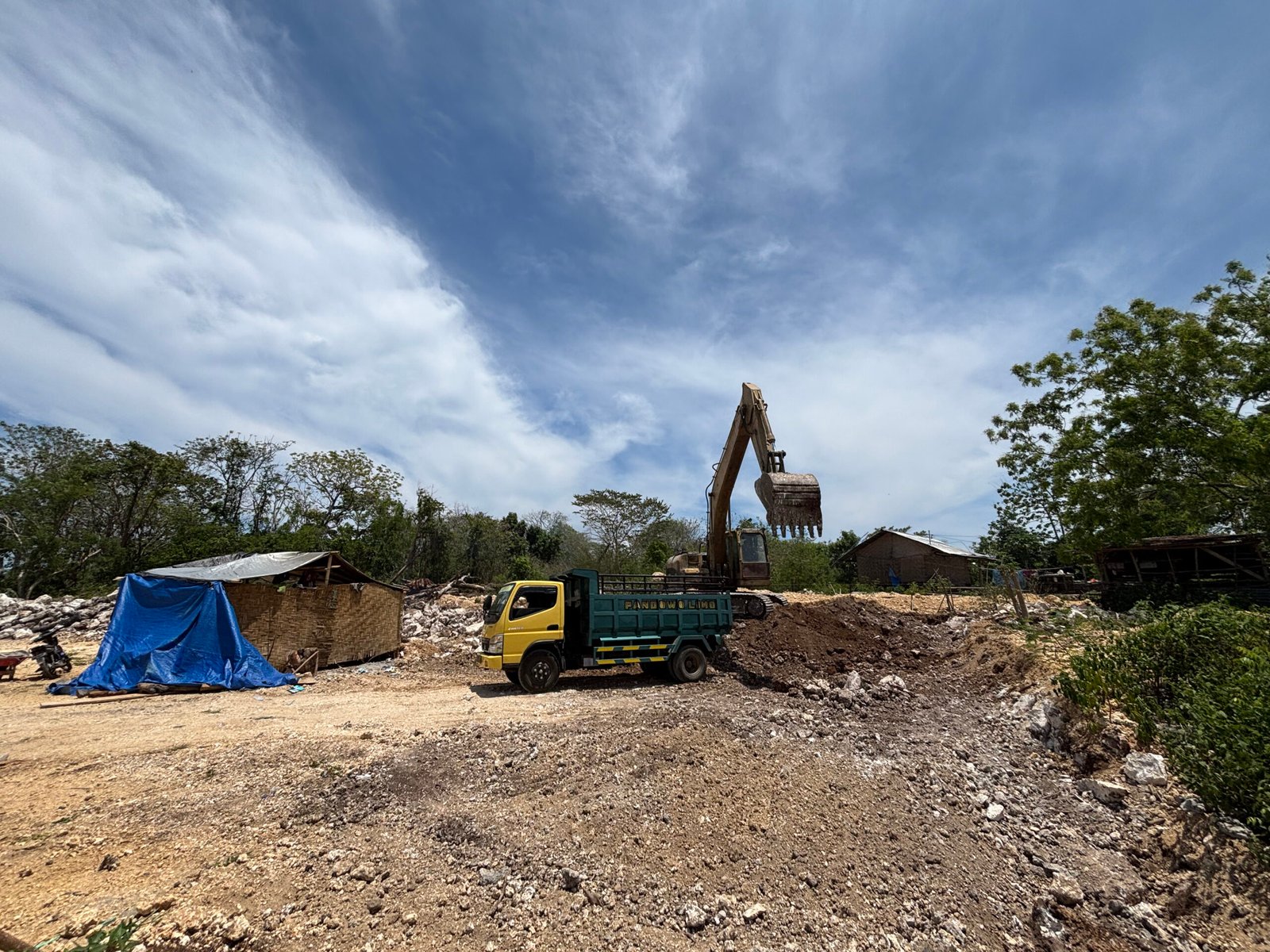 Payola Umbu (Near Harbour)